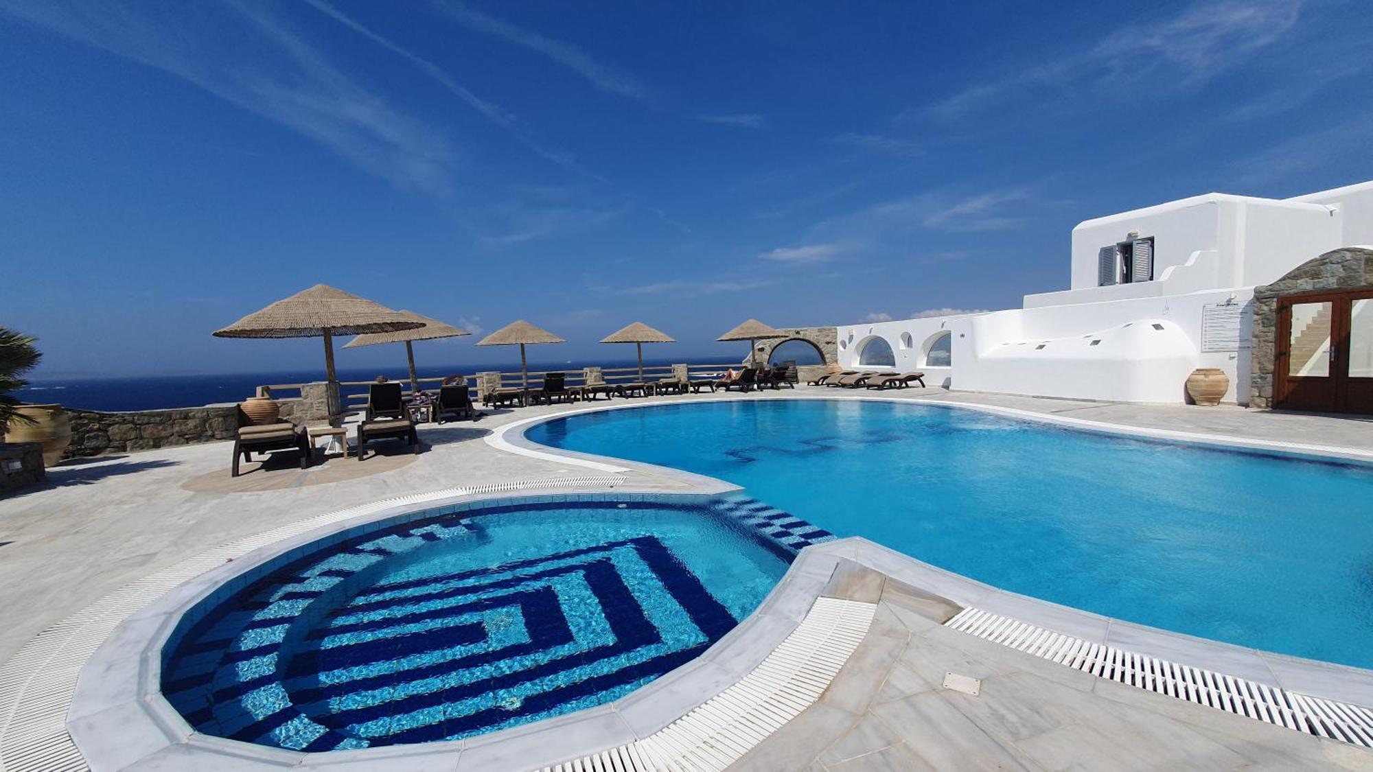 Gorgona Hotel 2*